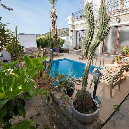 With Private Pool And Lovely View In Villa *