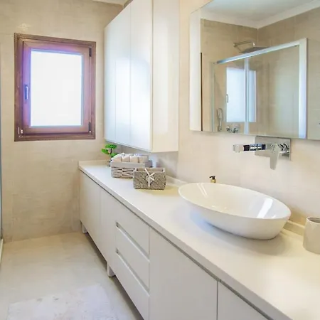 Villa With Private Pool And Lovely View In *